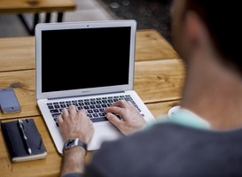 Groningse examenleerlingen krijgen ondanks fysieke verplichting alleen online les Groningse examenleerlingen krijgen ondanks fysieke verplichting alleen online les